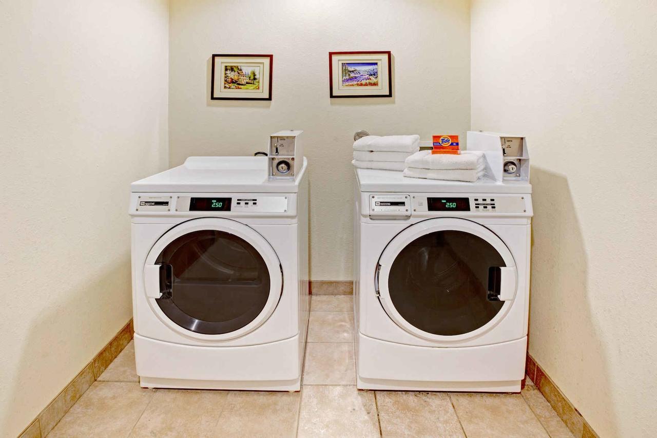 Super 8 By Wyndham Laporte La Porte Ngoại thất bức ảnh
